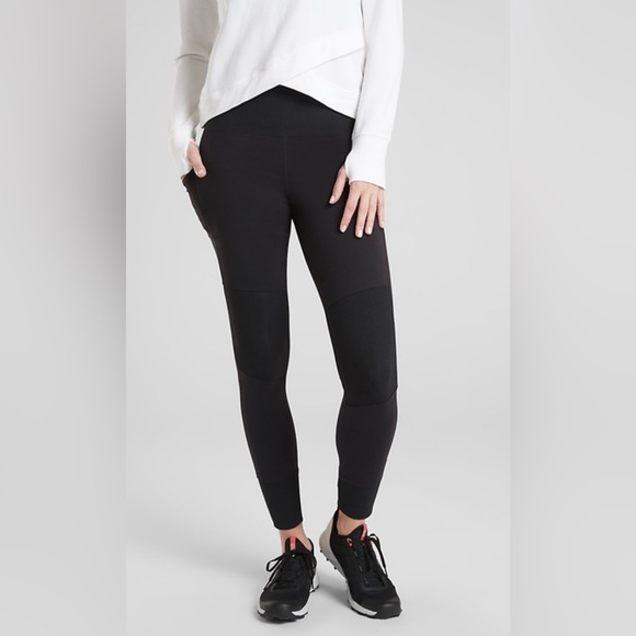 Athleta Pants - Athleta excursion hybrid tight in black size medium ribbed detail and pockets